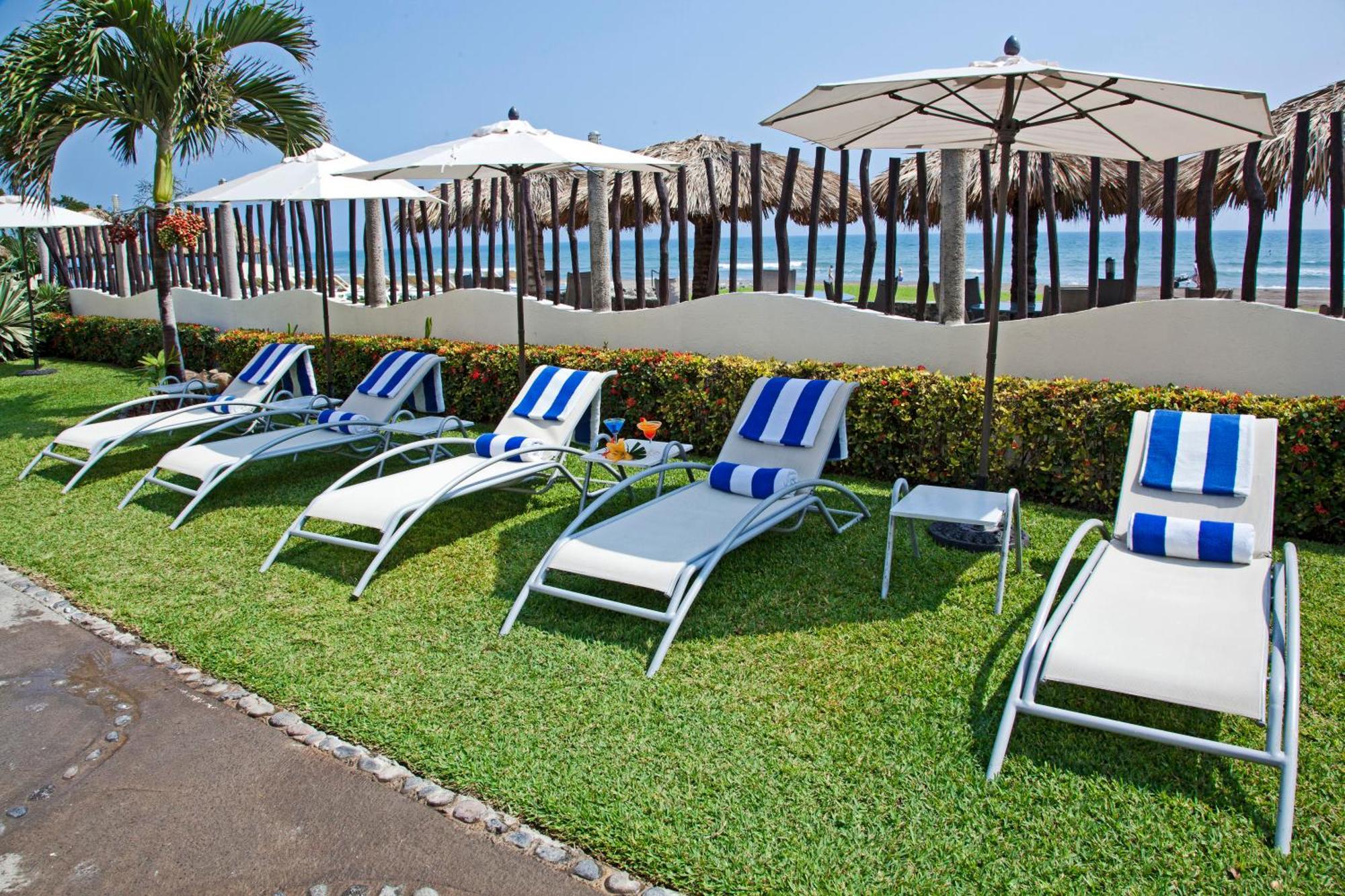 Artisan Playa Esmeralda Family Beach Hotel Playa Chachalacas Екстер'єр фото